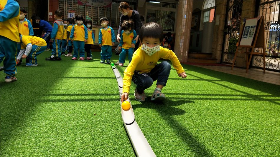 文件 : <FONT COLOR='red'>(109.04.15)體能課-1.JPG</FONT> <BR> 尺寸 : <FONT COLOR='blue'>950 × 534</FONT> 圖元 <BR> 格式 : <FONT COLOR='green'>jpg</FONT> <BR> 大小 : <FONT COLOR='green'> -- </FONT> KB