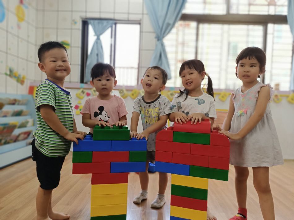 文件 : <FONT COLOR='red'>(109.06.30)樂高【好吃的冰棒】-7.JPG</FONT> <BR> 尺寸 : <FONT COLOR='blue'>950 × 712</FONT> 圖元 <BR> 格式 : <FONT COLOR='green'>jpg</FONT> <BR> 大小 : <FONT COLOR='green'> -- </FONT> KB