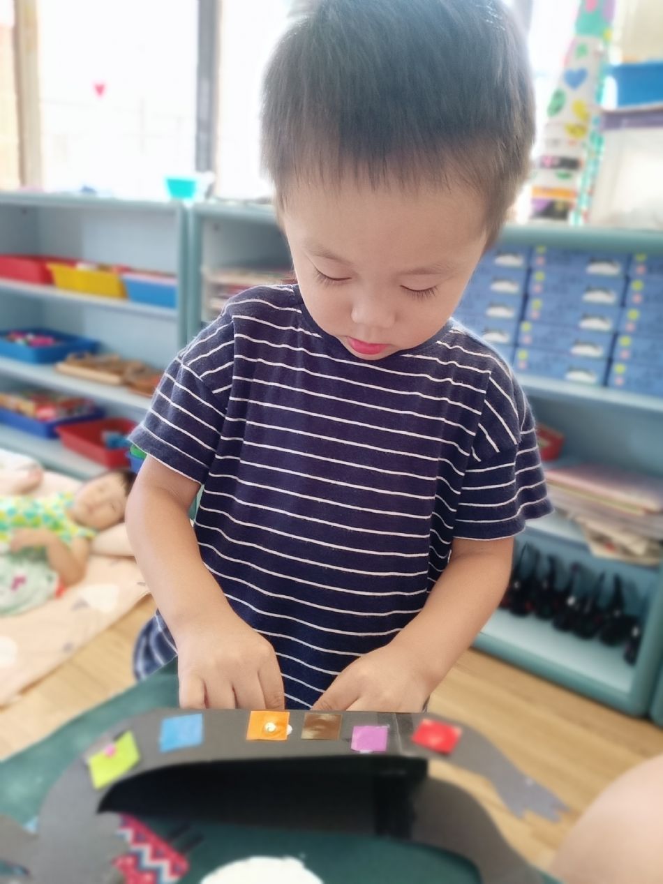 文件 : <FONT COLOR='red'>(109.06.17)美感【端午龍舟】-17.JPG</FONT> <BR> 尺寸 : <FONT COLOR='blue'>950 × 1267</FONT> 圖元 <BR> 格式 : <FONT COLOR='green'>jpg</FONT> <BR> 大小 : <FONT COLOR='green'> -- </FONT> KB