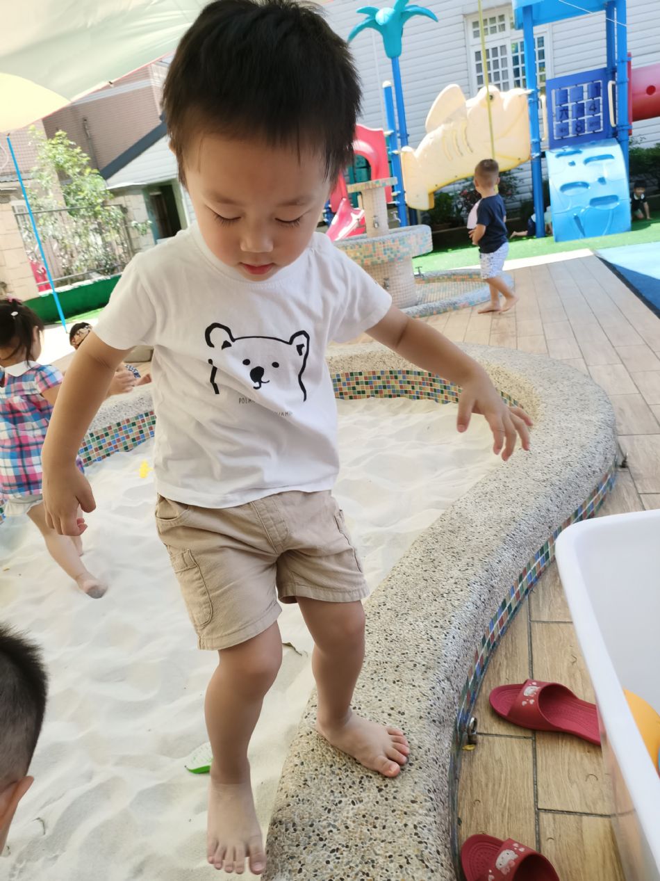 文件 : <FONT COLOR='red'>(109.06.22)開心玩沙-12.JPG</FONT> <BR> 尺寸 : <FONT COLOR='blue'>950 × 1267</FONT> 圖元 <BR> 格式 : <FONT COLOR='green'>jpg</FONT> <BR> 大小 : <FONT COLOR='green'> -- </FONT> KB