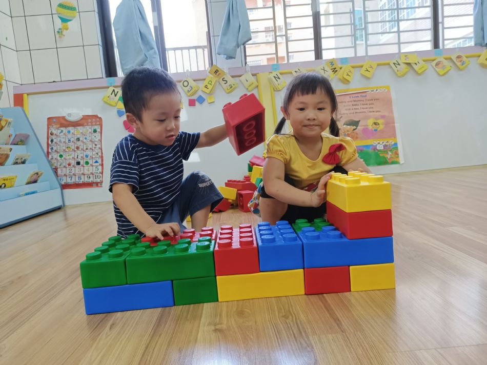 文件 : <FONT COLOR='red'>(109.06.23)樂高【騎木馬】-11.JPG</FONT> <BR> 尺寸 : <FONT COLOR='blue'>950 × 712</FONT> 圖元 <BR> 格式 : <FONT COLOR='green'>jpg</FONT> <BR> 大小 : <FONT COLOR='green'> -- </FONT> KB