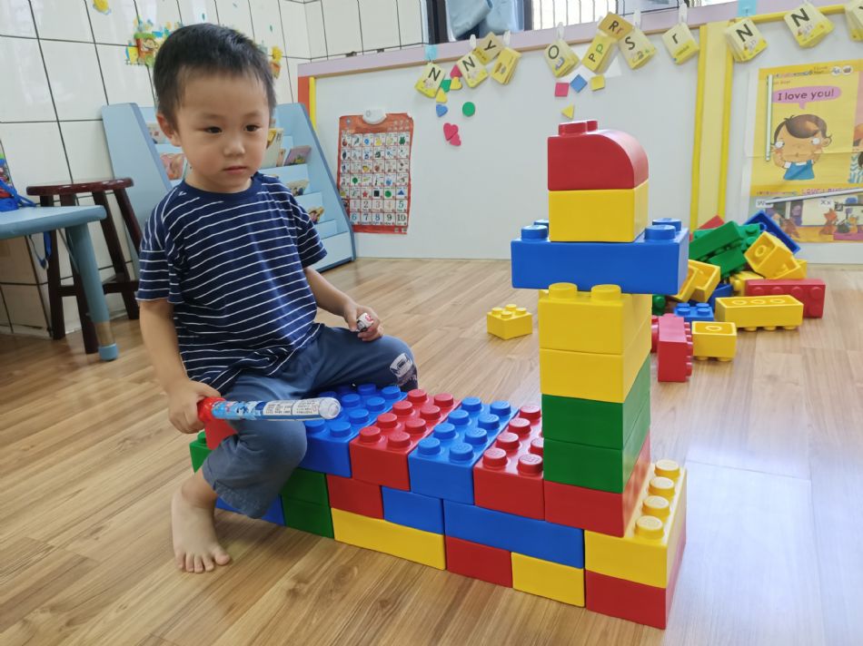 文件 : <FONT COLOR='red'>(109.06.23)樂高【騎木馬】-12.JPG</FONT> <BR> 尺寸 : <FONT COLOR='blue'>950 × 712</FONT> 圖元 <BR> 格式 : <FONT COLOR='green'>jpg</FONT> <BR> 大小 : <FONT COLOR='green'> -- </FONT> KB