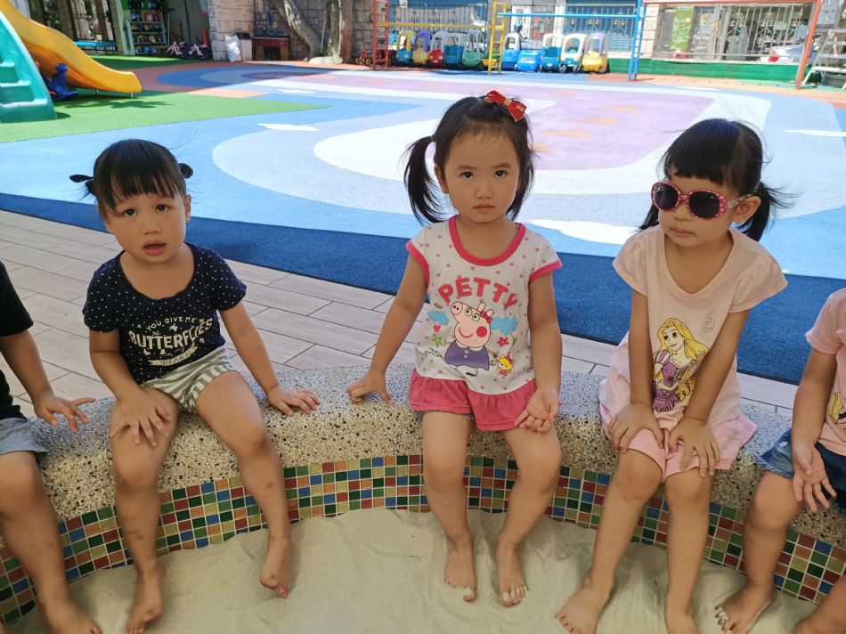 文件 : <FONT COLOR='red'>(109.06.22)開心玩沙-5.JPG</FONT> <BR> 尺寸 : <FONT COLOR='blue'>950 × 712</FONT> 圖元 <BR> 格式 : <FONT COLOR='green'>jpg</FONT> <BR> 大小 : <FONT COLOR='green'> -- </FONT> KB