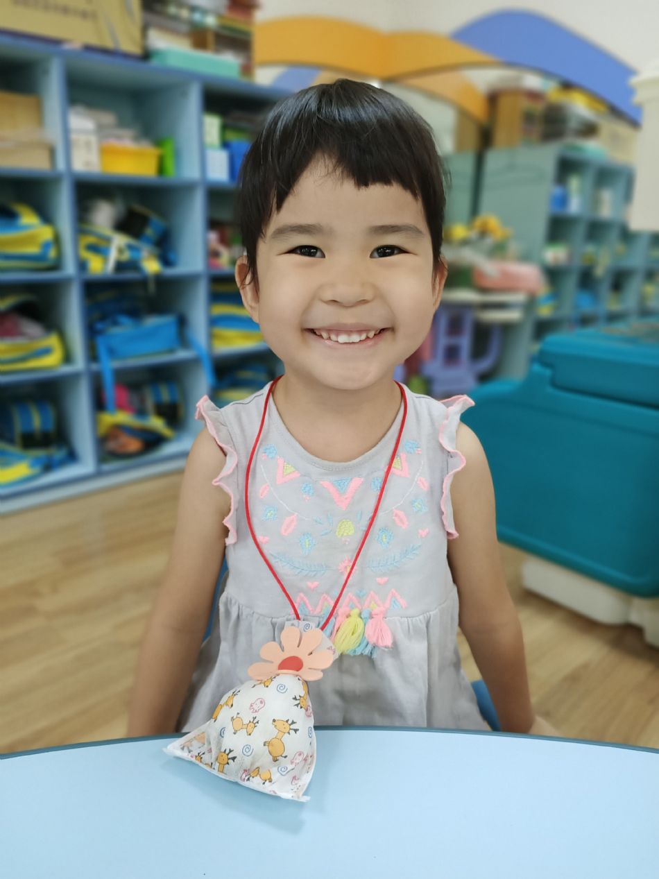 文件 : <FONT COLOR='red'>(109.06.24)端午香包-3.JPG</FONT> <BR> 尺寸 : <FONT COLOR='blue'>950 × 1267</FONT> 圖元 <BR> 格式 : <FONT COLOR='green'>jpg</FONT> <BR> 大小 : <FONT COLOR='green'> -- </FONT> KB