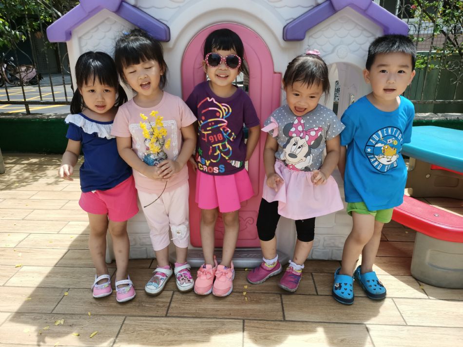 文件 : <FONT COLOR='red'>(109.06.24)操場活動-6.JPG</FONT> <BR> 尺寸 : <FONT COLOR='blue'>950 × 712</FONT> 圖元 <BR> 格式 : <FONT COLOR='green'>jpg</FONT> <BR> 大小 : <FONT COLOR='green'> -- </FONT> KB