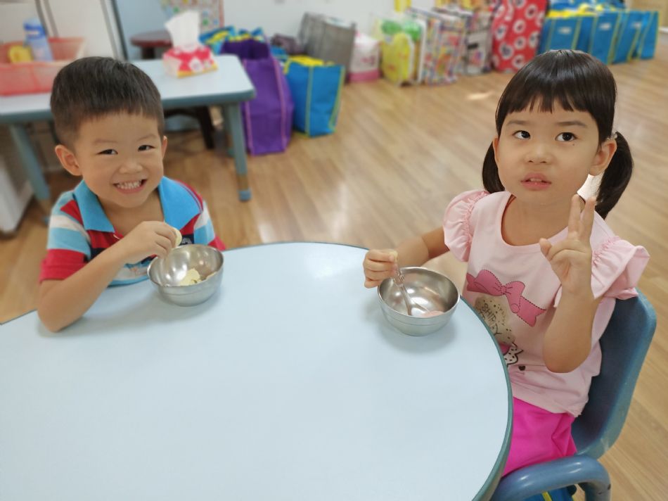 文件 : <FONT COLOR='red'>(109.07.17)同樂活動-5.JPG</FONT> <BR> 尺寸 : <FONT COLOR='blue'>950 × 712</FONT> 圖元 <BR> 格式 : <FONT COLOR='green'>jpg</FONT> <BR> 大小 : <FONT COLOR='green'> -- </FONT> KB