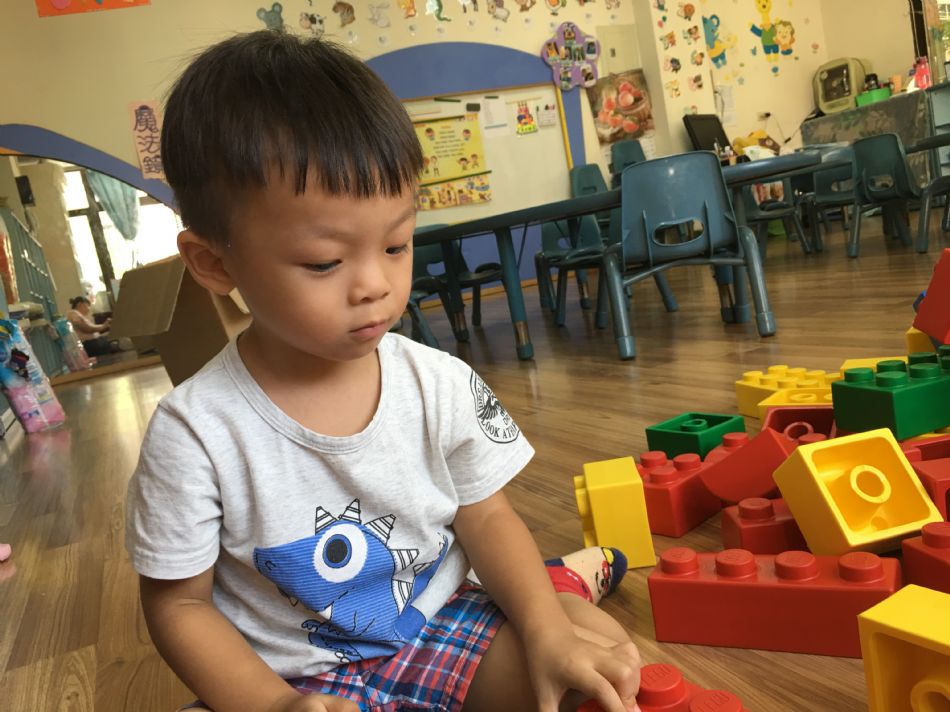 文件 : <FONT COLOR='red'>(108.08.28)樂高積木【彩色樂園】-12.JPG</FONT> <BR> 尺寸 : <FONT COLOR='blue'>950 × 712</FONT> 圖元 <BR> 格式 : <FONT COLOR='green'>jpg</FONT> <BR> 大小 : <FONT COLOR='green'> -- </FONT> KB