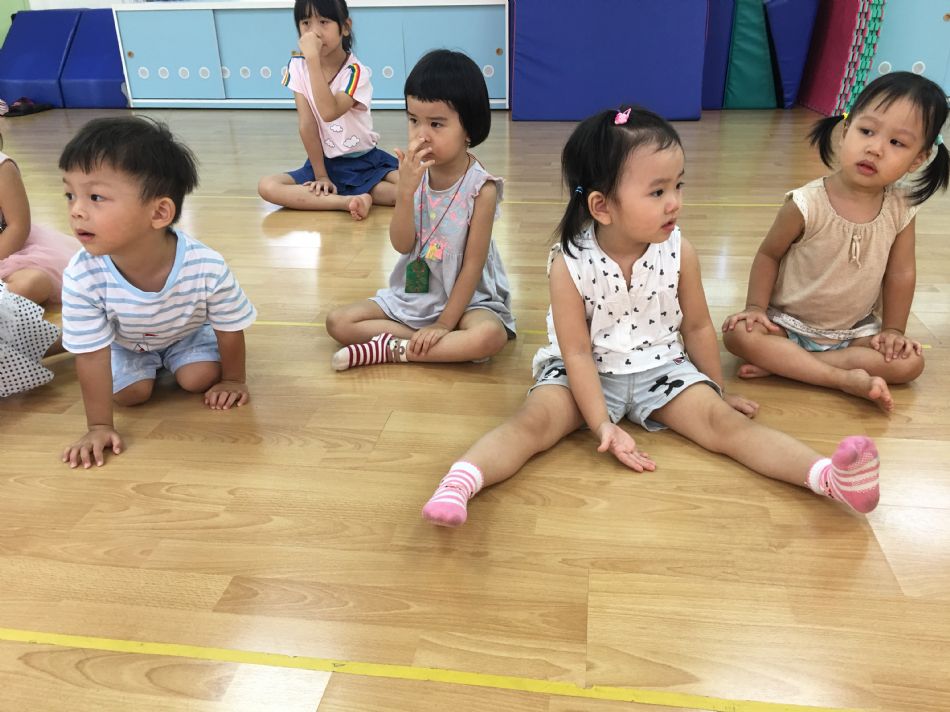 文件 : <FONT COLOR='red'>(108.08.29)音樂課-2.JPG</FONT> <BR> 尺寸 : <FONT COLOR='blue'>950 × 712</FONT> 圖元 <BR> 格式 : <FONT COLOR='green'>jpg</FONT> <BR> 大小 : <FONT COLOR='green'> -- </FONT> KB