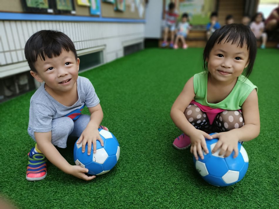 文件 : <FONT COLOR='red'>(109.06.17)體能【QQ棒棒糖】-3.JPG</FONT> <BR> 尺寸 : <FONT COLOR='blue'>950 × 712</FONT> 圖元 <BR> 格式 : <FONT COLOR='green'>jpg</FONT> <BR> 大小 : <FONT COLOR='green'> -- </FONT> KB