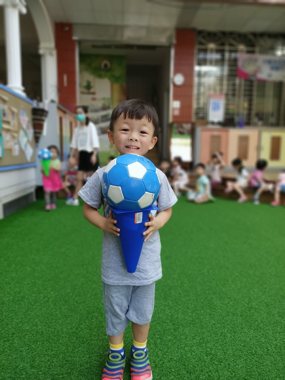 文件 : <FONT COLOR='red'>(109.06.17)體能【QQ棒棒糖】.JPG</FONT> <BR> 尺寸 : <FONT COLOR='blue'>950 × 1267</FONT> 圖元 <BR> 格式 : <FONT COLOR='green'>jpg</FONT> <BR> 大小 : <FONT COLOR='green'> -- </FONT> KB