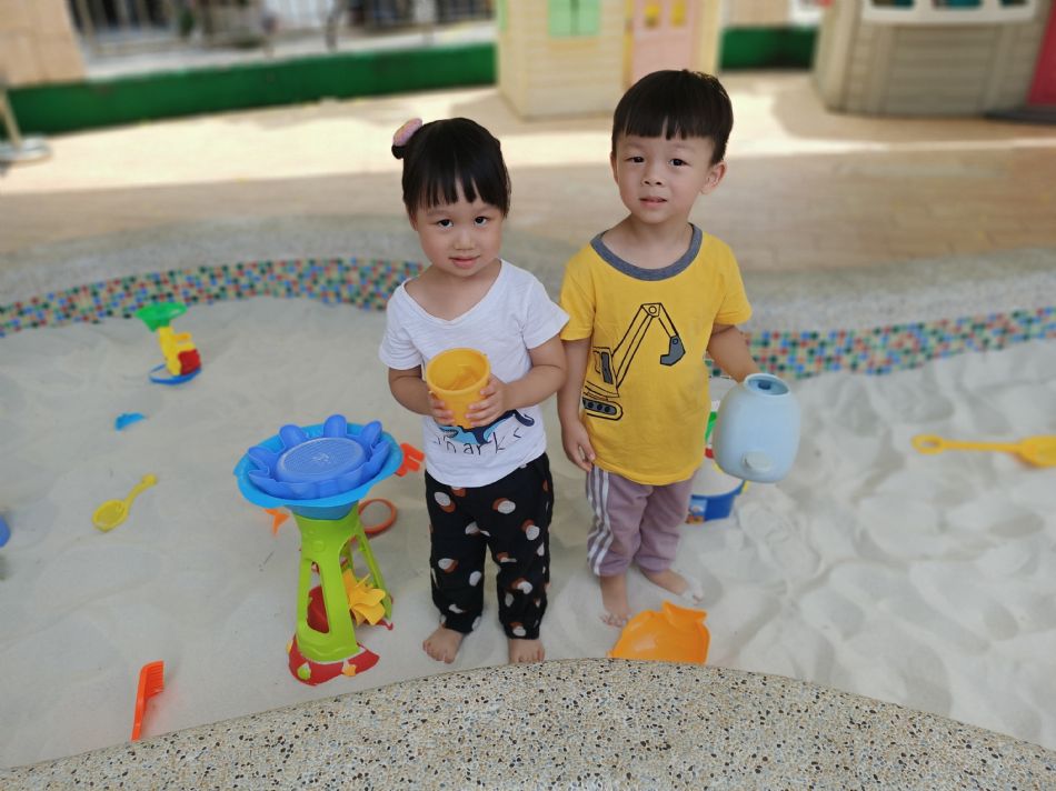 文件 : <FONT COLOR='red'>(109.06.20)玩沙趣-4.JPG</FONT> <BR> 尺寸 : <FONT COLOR='blue'>950 × 712</FONT> 圖元 <BR> 格式 : <FONT COLOR='green'>jpg</FONT> <BR> 大小 : <FONT COLOR='green'> -- </FONT> KB