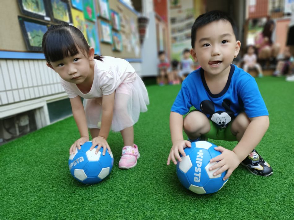 文件 : <FONT COLOR='red'>(109.06.17)體能【QQ棒棒糖】.JPG</FONT> <BR> 尺寸 : <FONT COLOR='blue'>950 × 712</FONT> 圖元 <BR> 格式 : <FONT COLOR='green'>jpg</FONT> <BR> 大小 : <FONT COLOR='green'> -- </FONT> KB