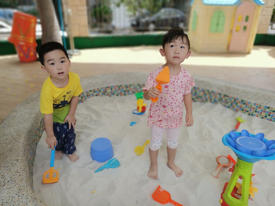 文件 : <FONT COLOR='red'>(109.06.20)玩沙趣-10.JPG</FONT> <BR> 尺寸 : <FONT COLOR='blue'>950 × 712</FONT> 圖元 <BR> 格式 : <FONT COLOR='green'>jpg</FONT> <BR> 大小 : <FONT COLOR='green'> -- </FONT> KB