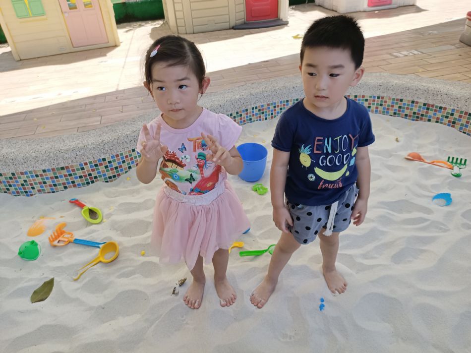 文件 : <FONT COLOR='red'>(109.06.22)開心玩沙-1.JPG</FONT> <BR> 尺寸 : <FONT COLOR='blue'>950 × 712</FONT> 圖元 <BR> 格式 : <FONT COLOR='green'>jpg</FONT> <BR> 大小 : <FONT COLOR='green'> -- </FONT> KB