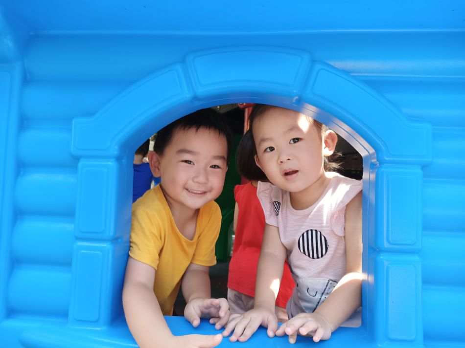 文件 : <FONT COLOR='red'>(109.06.29)操場遊戲-6.JPG</FONT> <BR> 尺寸 : <FONT COLOR='blue'>950 × 712</FONT> 圖元 <BR> 格式 : <FONT COLOR='green'>jpg</FONT> <BR> 大小 : <FONT COLOR='green'> -- </FONT> KB