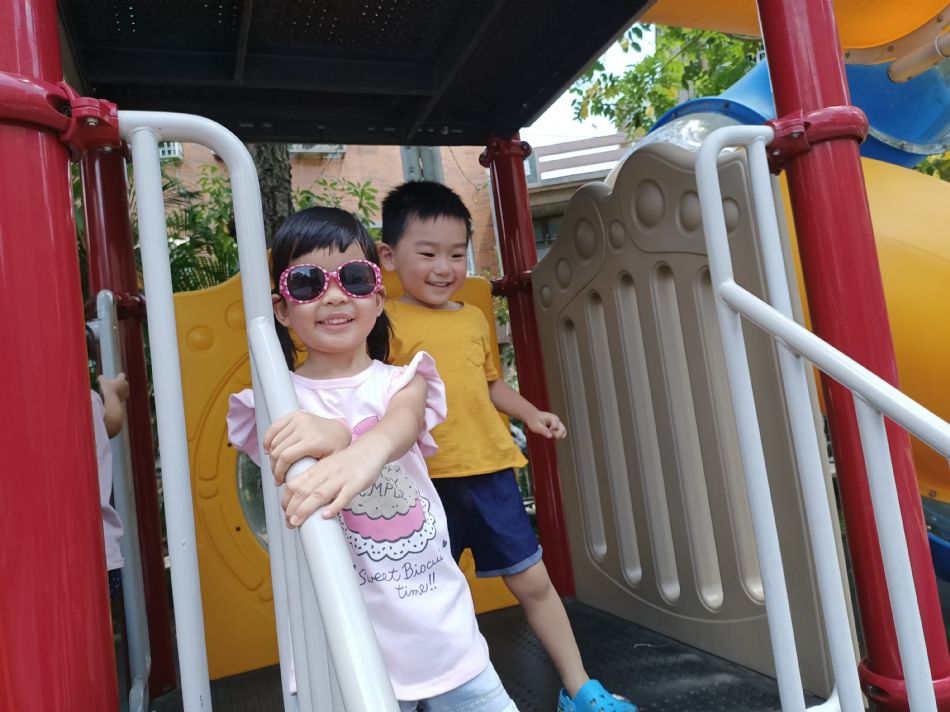 文件 : <FONT COLOR='red'>(109.06.29)操場遊戲-7.JPG</FONT> <BR> 尺寸 : <FONT COLOR='blue'>950 × 712</FONT> 圖元 <BR> 格式 : <FONT COLOR='green'>jpg</FONT> <BR> 大小 : <FONT COLOR='green'> -- </FONT> KB