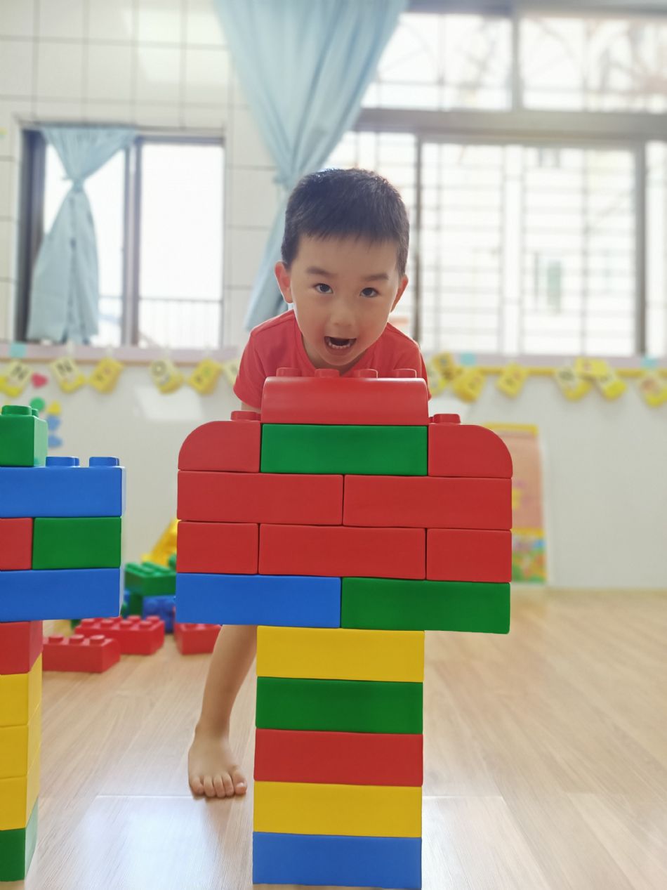 文件 : <FONT COLOR='red'>(109.06.30)樂高【好吃的冰棒】-10.JPG</FONT> <BR> 尺寸 : <FONT COLOR='blue'>950 × 1267</FONT> 圖元 <BR> 格式 : <FONT COLOR='green'>jpg</FONT> <BR> 大小 : <FONT COLOR='green'> -- </FONT> KB