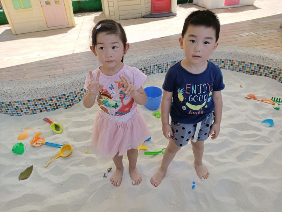 文件 : <FONT COLOR='red'>(109.06.22)開心玩沙-9.JPG</FONT> <BR> 尺寸 : <FONT COLOR='blue'>950 × 712</FONT> 圖元 <BR> 格式 : <FONT COLOR='green'>jpg</FONT> <BR> 大小 : <FONT COLOR='green'> -- </FONT> KB