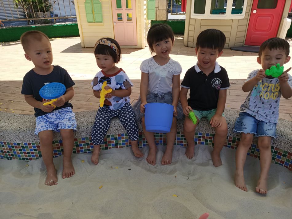 文件 : <FONT COLOR='red'>(109.06.22)開心玩沙-8.JPG</FONT> <BR> 尺寸 : <FONT COLOR='blue'>950 × 712</FONT> 圖元 <BR> 格式 : <FONT COLOR='green'>jpg</FONT> <BR> 大小 : <FONT COLOR='green'> -- </FONT> KB