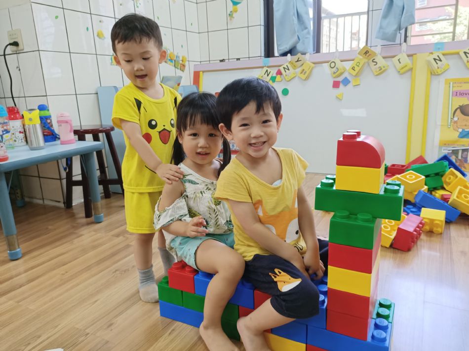 文件 : <FONT COLOR='red'>(109.06.23)樂高【騎木馬】-10.JPG</FONT> <BR> 尺寸 : <FONT COLOR='blue'>950 × 712</FONT> 圖元 <BR> 格式 : <FONT COLOR='green'>jpg</FONT> <BR> 大小 : <FONT COLOR='green'> -- </FONT> KB