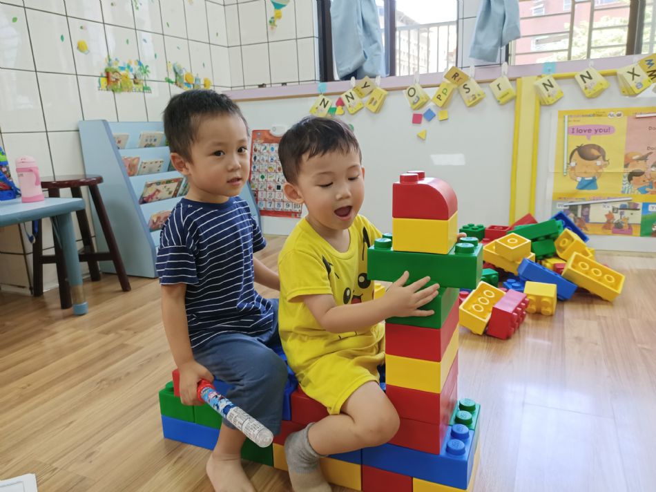 文件 : <FONT COLOR='red'>(109.06.23)樂高【騎木馬】-11.JPG</FONT> <BR> 尺寸 : <FONT COLOR='blue'>950 × 712</FONT> 圖元 <BR> 格式 : <FONT COLOR='green'>jpg</FONT> <BR> 大小 : <FONT COLOR='green'> -- </FONT> KB