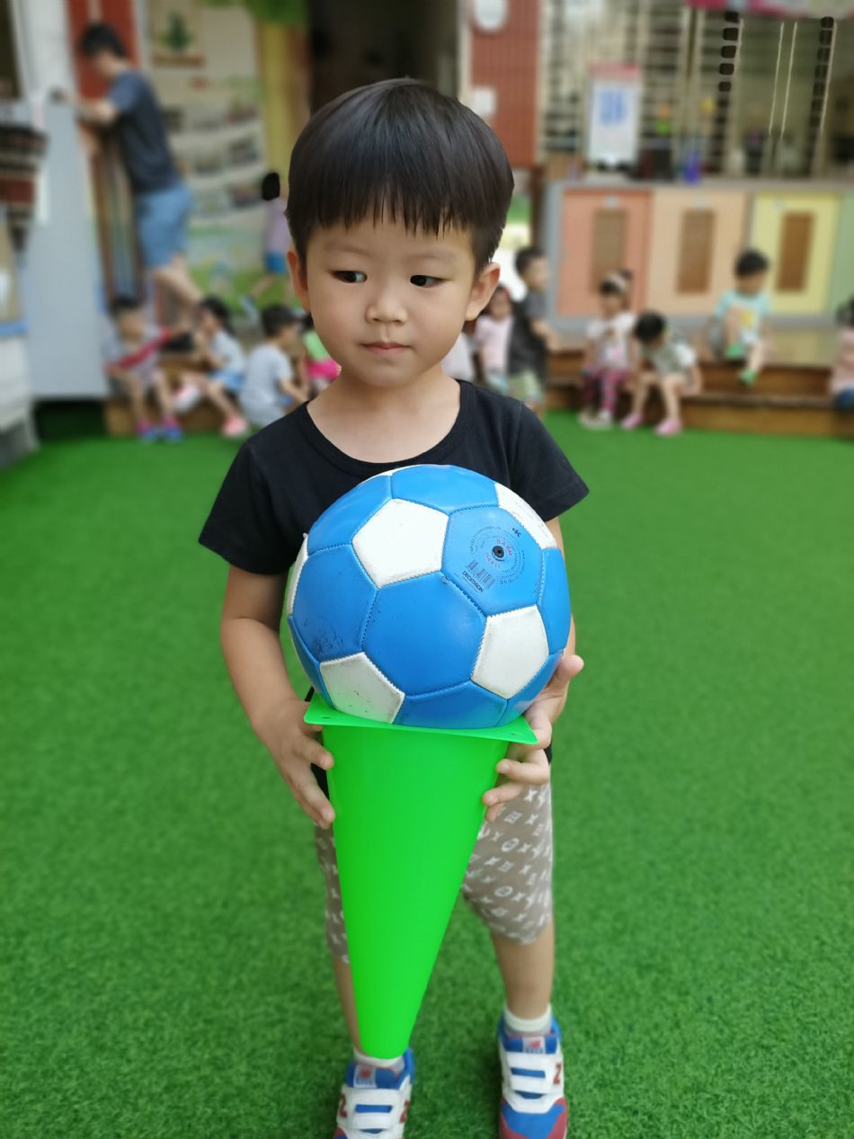 文件 : <FONT COLOR='red'>(109.06.17)體能【QQ棒棒糖】.JPG</FONT> <BR> 尺寸 : <FONT COLOR='blue'>950 × 1267</FONT> 圖元 <BR> 格式 : <FONT COLOR='green'>jpg</FONT> <BR> 大小 : <FONT COLOR='green'> -- </FONT> KB