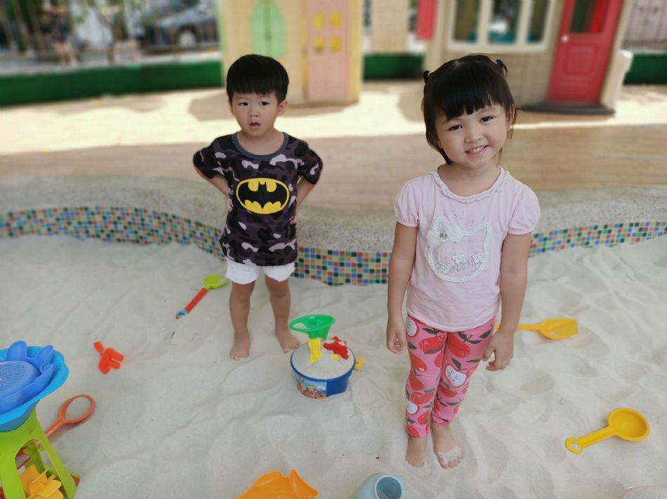 文件 : <FONT COLOR='red'>(109.06.20)玩沙趣-7.JPG</FONT> <BR> 尺寸 : <FONT COLOR='blue'>950 × 712</FONT> 圖元 <BR> 格式 : <FONT COLOR='green'>jpg</FONT> <BR> 大小 : <FONT COLOR='green'> -- </FONT> KB