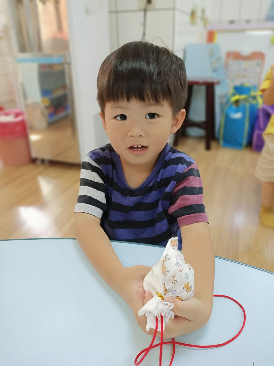 文件 : <FONT COLOR='red'>(109.06.24)端午香包-6.JPG</FONT> <BR> 尺寸 : <FONT COLOR='blue'>950 × 1267</FONT> 圖元 <BR> 格式 : <FONT COLOR='green'>jpg</FONT> <BR> 大小 : <FONT COLOR='green'> -- </FONT> KB