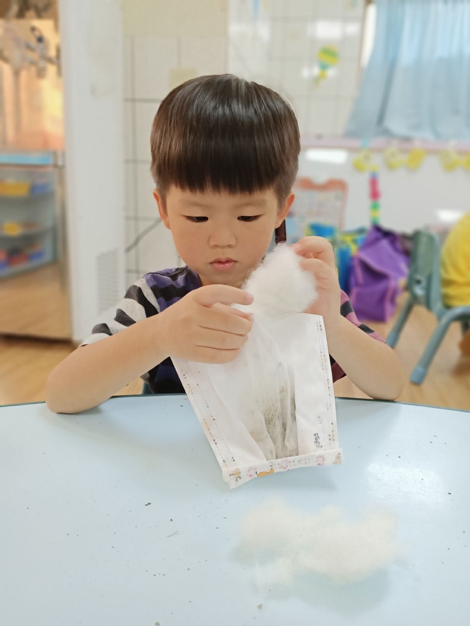 文件 : <FONT COLOR='red'>(109.06.24)端午香包.JPG</FONT> <BR> 尺寸 : <FONT COLOR='blue'>950 × 1267</FONT> 圖元 <BR> 格式 : <FONT COLOR='green'>jpg</FONT> <BR> 大小 : <FONT COLOR='green'> -- </FONT> KB