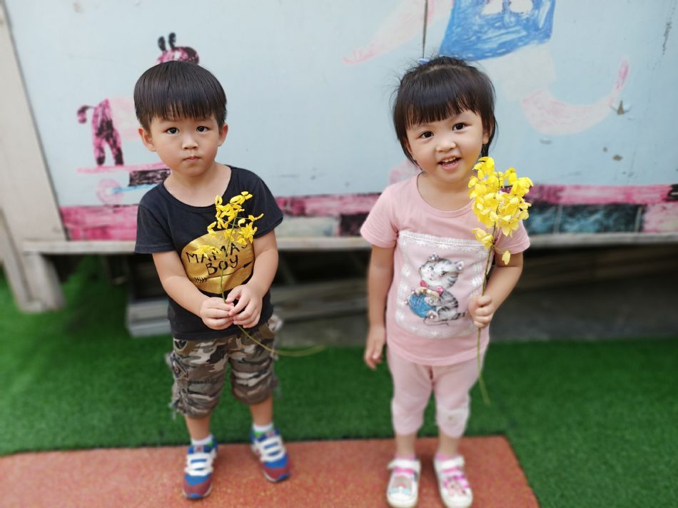 文件 : <FONT COLOR='red'>(109.06.24)操場活動-5.JPG</FONT> <BR> 尺寸 : <FONT COLOR='blue'>950 × 712</FONT> 圖元 <BR> 格式 : <FONT COLOR='green'>jpg</FONT> <BR> 大小 : <FONT COLOR='green'> -- </FONT> KB