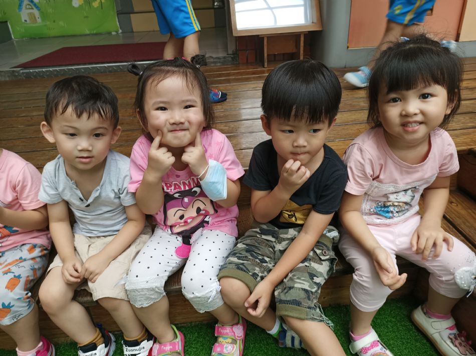 文件 : <FONT COLOR='red'>(109.06.24)體能【彩色密道】-2.JPG</FONT> <BR> 尺寸 : <FONT COLOR='blue'>950 × 712</FONT> 圖元 <BR> 格式 : <FONT COLOR='green'>jpg</FONT> <BR> 大小 : <FONT COLOR='green'> -- </FONT> KB