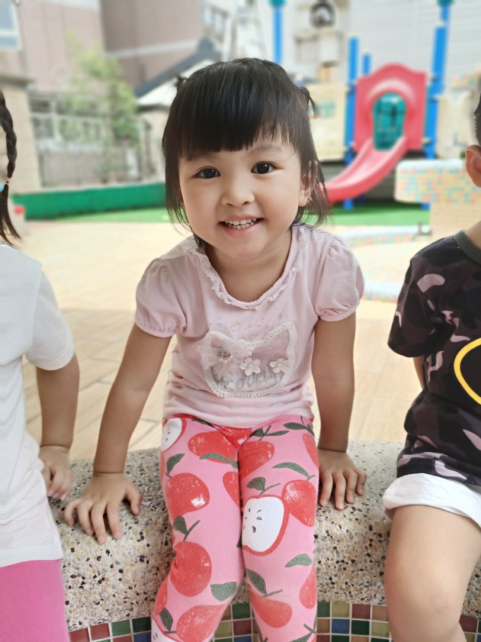 文件 : <FONT COLOR='red'>(109.06.20)玩沙趣.JPG</FONT> <BR> 尺寸 : <FONT COLOR='blue'>950 × 1267</FONT> 圖元 <BR> 格式 : <FONT COLOR='green'>jpg</FONT> <BR> 大小 : <FONT COLOR='green'> -- </FONT> KB