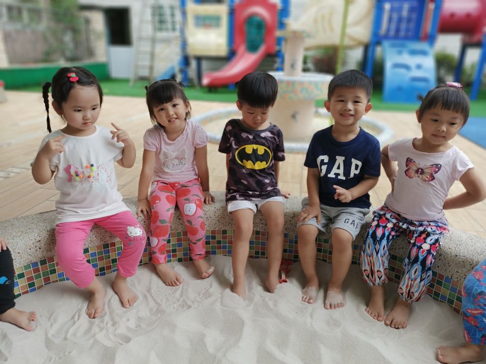 文件 : <FONT COLOR='red'>(109.06.20)玩沙趣-7.JPG</FONT> <BR> 尺寸 : <FONT COLOR='blue'>950 × 712</FONT> 圖元 <BR> 格式 : <FONT COLOR='green'>jpg</FONT> <BR> 大小 : <FONT COLOR='green'> -- </FONT> KB