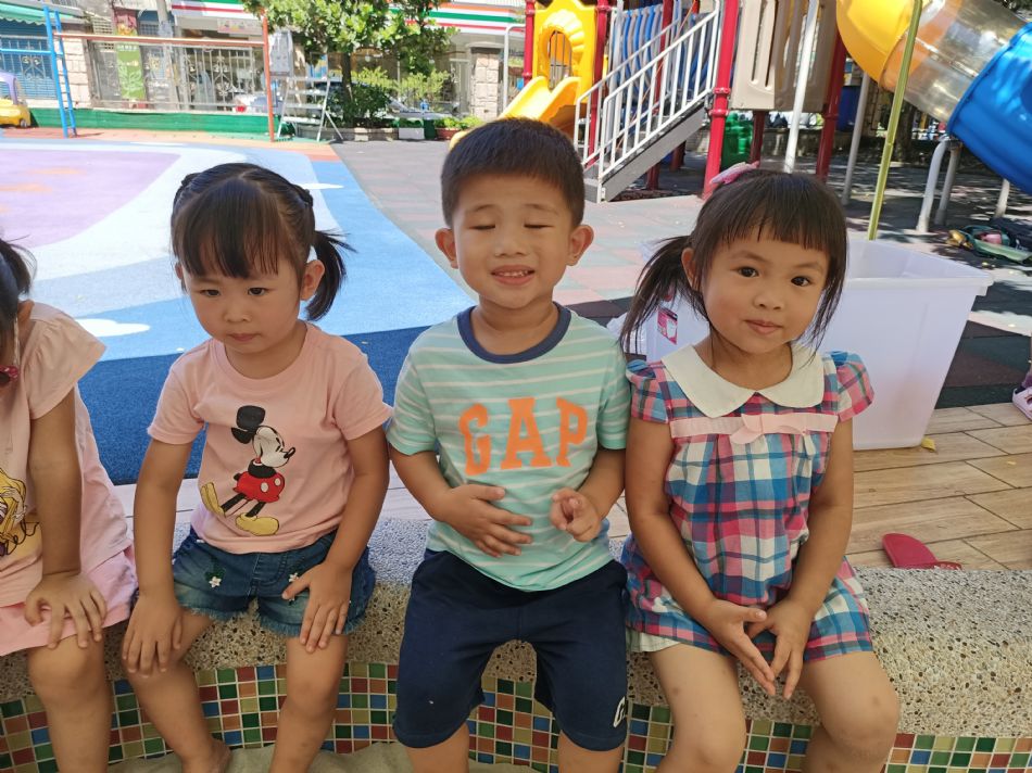 文件 : <FONT COLOR='red'>(109.06.22)開心玩沙-7.JPG</FONT> <BR> 尺寸 : <FONT COLOR='blue'>950 × 712</FONT> 圖元 <BR> 格式 : <FONT COLOR='green'>jpg</FONT> <BR> 大小 : <FONT COLOR='green'> -- </FONT> KB