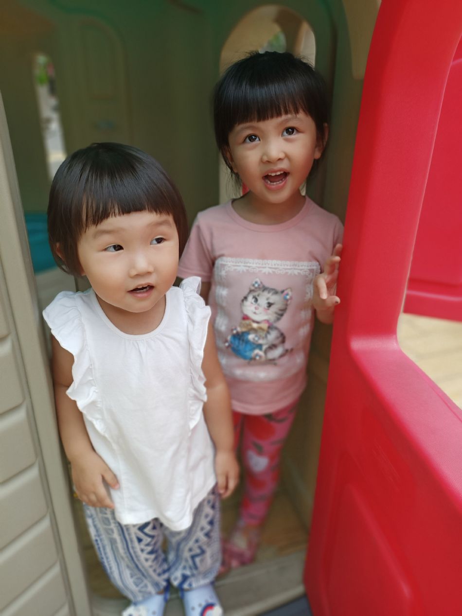 文件 : <FONT COLOR='red'>(109.06.11)操場遊戲-3.JPG</FONT> <BR> 尺寸 : <FONT COLOR='blue'>950 × 1267</FONT> 圖元 <BR> 格式 : <FONT COLOR='green'>jpg</FONT> <BR> 大小 : <FONT COLOR='green'> -- </FONT> KB