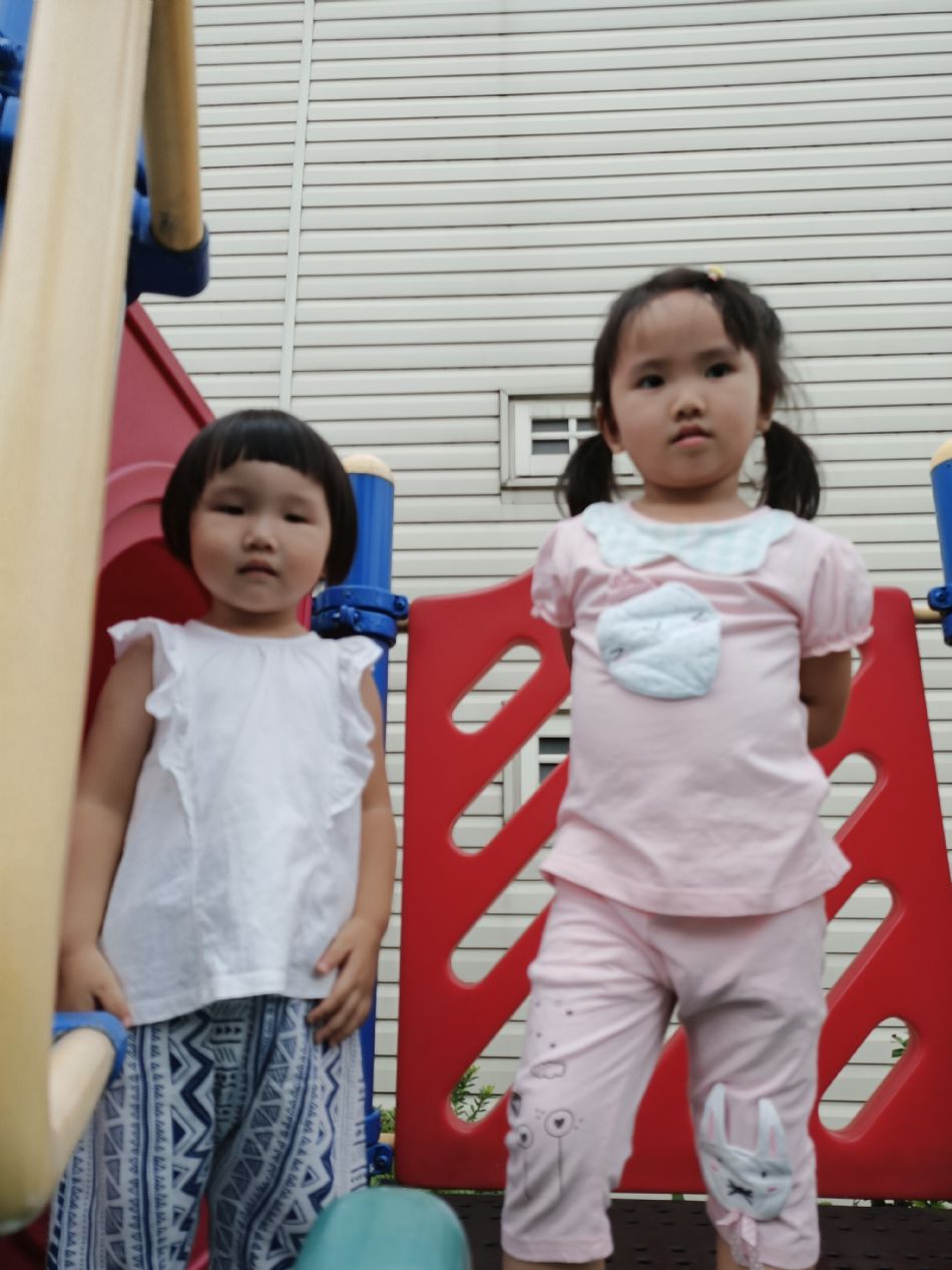 文件 : <FONT COLOR='red'>(109.06.11)操場遊戲-7.JPG</FONT> <BR> 尺寸 : <FONT COLOR='blue'>950 × 1267</FONT> 圖元 <BR> 格式 : <FONT COLOR='green'>jpg</FONT> <BR> 大小 : <FONT COLOR='green'> -- </FONT> KB