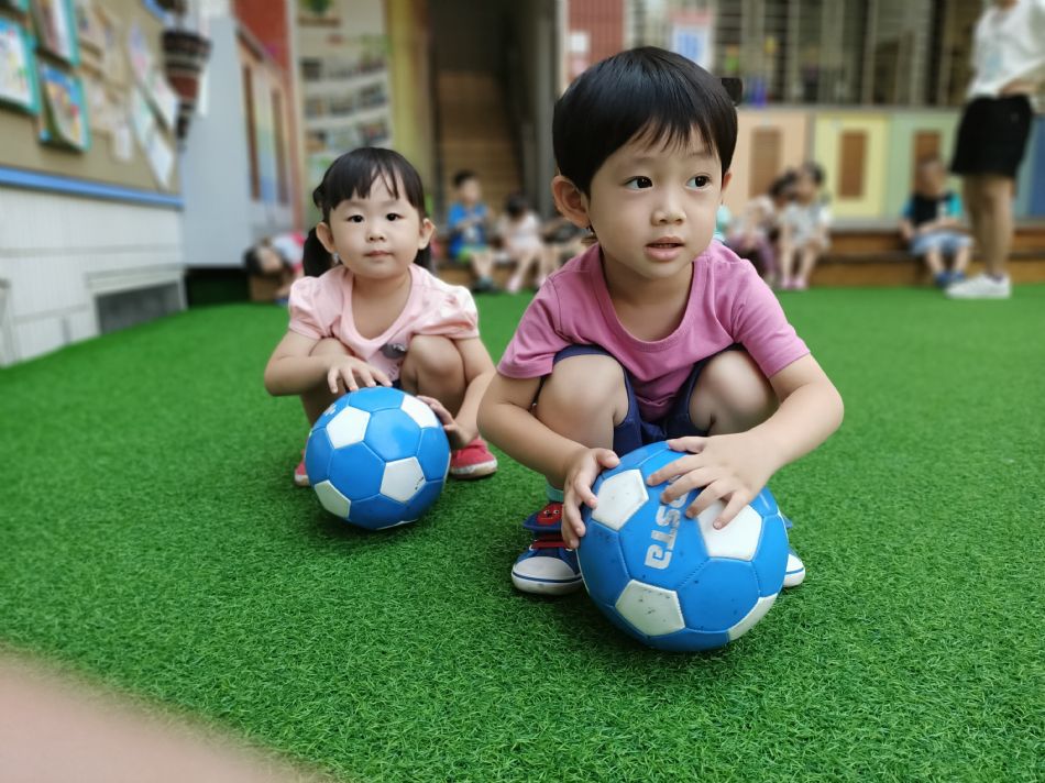 文件 : <FONT COLOR='red'>(109.06.17)體能【QQ棒棒糖】-5.JPG</FONT> <BR> 尺寸 : <FONT COLOR='blue'>950 × 712</FONT> 圖元 <BR> 格式 : <FONT COLOR='green'>jpg</FONT> <BR> 大小 : <FONT COLOR='green'> -- </FONT> KB