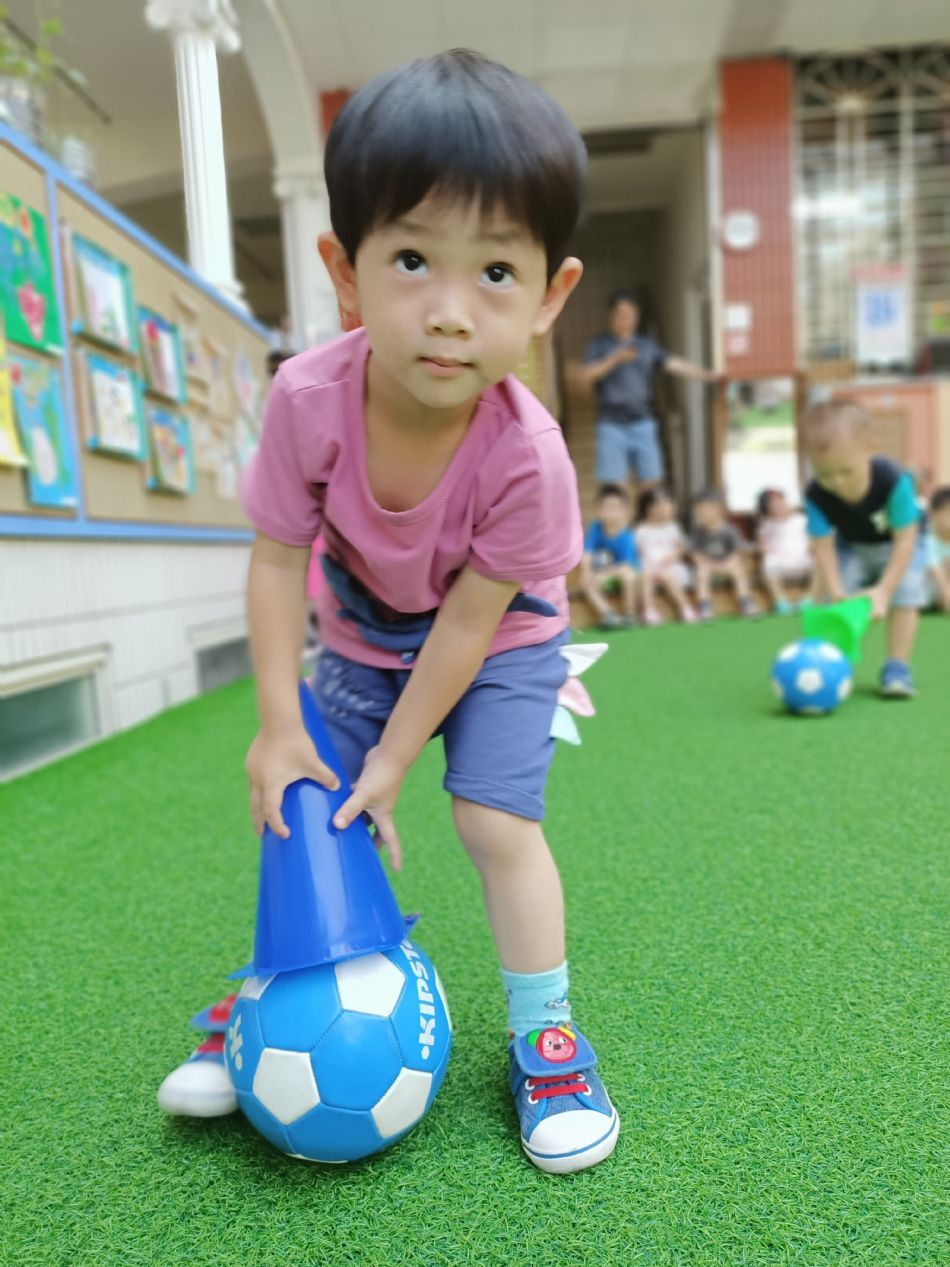 文件 : <FONT COLOR='red'>(109.06.17)體能【QQ棒棒糖】.JPG</FONT> <BR> 尺寸 : <FONT COLOR='blue'>950 × 1267</FONT> 圖元 <BR> 格式 : <FONT COLOR='green'>jpg</FONT> <BR> 大小 : <FONT COLOR='green'> -- </FONT> KB