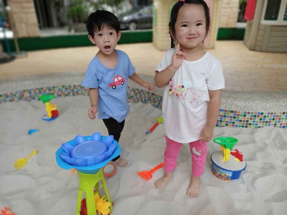 文件 : <FONT COLOR='red'>(109.06.20)玩沙趣-10.JPG</FONT> <BR> 尺寸 : <FONT COLOR='blue'>950 × 712</FONT> 圖元 <BR> 格式 : <FONT COLOR='green'>jpg</FONT> <BR> 大小 : <FONT COLOR='green'> -- </FONT> KB