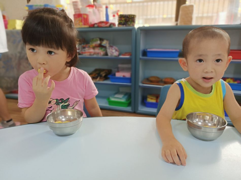 文件 : <FONT COLOR='red'>(109.07.17)同樂活動-2.JPG</FONT> <BR> 尺寸 : <FONT COLOR='blue'>950 × 712</FONT> 圖元 <BR> 格式 : <FONT COLOR='green'>jpg</FONT> <BR> 大小 : <FONT COLOR='green'> -- </FONT> KB