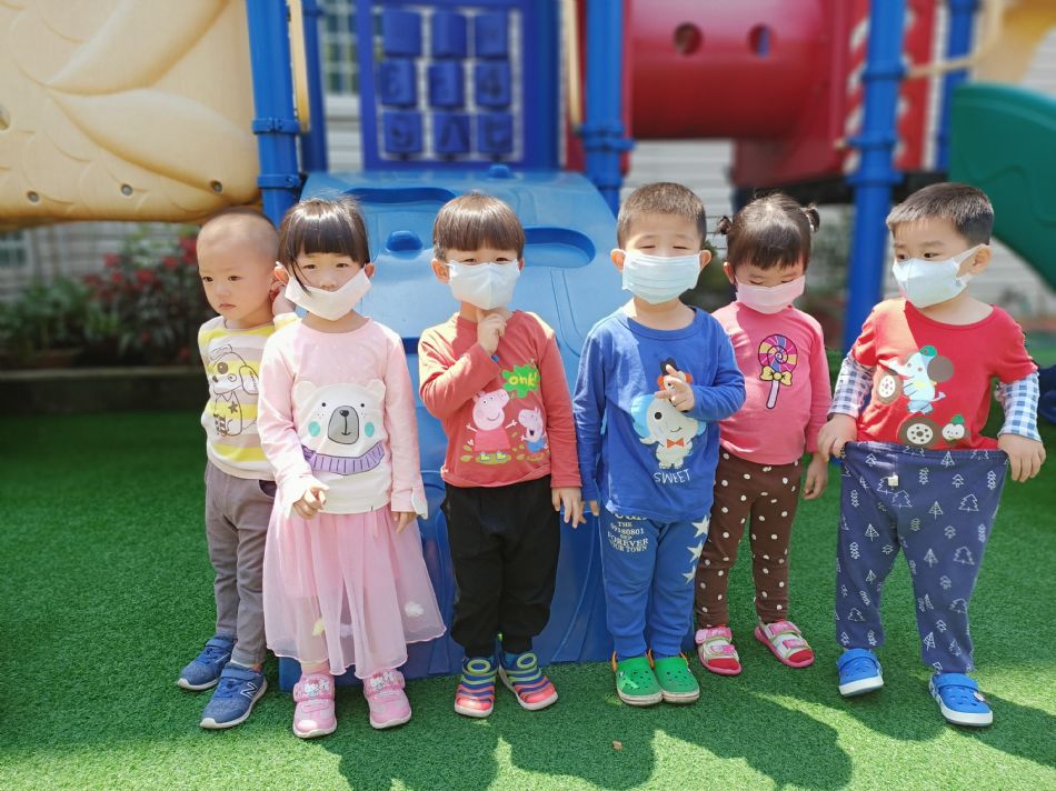 文件 : <FONT COLOR='red'>(109.04.30)操場遊戲-2.JPG</FONT> <BR> 尺寸 : <FONT COLOR='blue'>950 × 712</FONT> 圖元 <BR> 格式 : <FONT COLOR='green'>jpg</FONT> <BR> 大小 : <FONT COLOR='green'> -- </FONT> KB