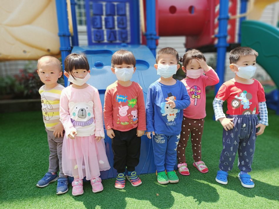 文件 : <FONT COLOR='red'>(109.04.30)操場遊戲-3.JPG</FONT> <BR> 尺寸 : <FONT COLOR='blue'>950 × 712</FONT> 圖元 <BR> 格式 : <FONT COLOR='green'>jpg</FONT> <BR> 大小 : <FONT COLOR='green'> -- </FONT> KB