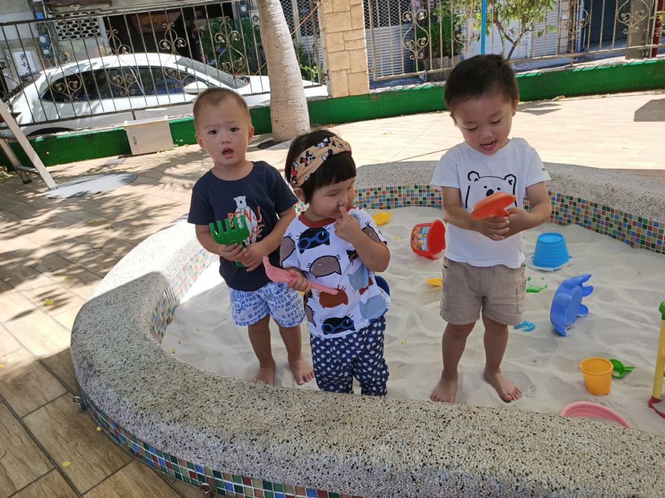 文件 : <FONT COLOR='red'>(109.06.22)開心玩沙-10.JPG</FONT> <BR> 尺寸 : <FONT COLOR='blue'>950 × 712</FONT> 圖元 <BR> 格式 : <FONT COLOR='green'>jpg</FONT> <BR> 大小 : <FONT COLOR='green'> -- </FONT> KB