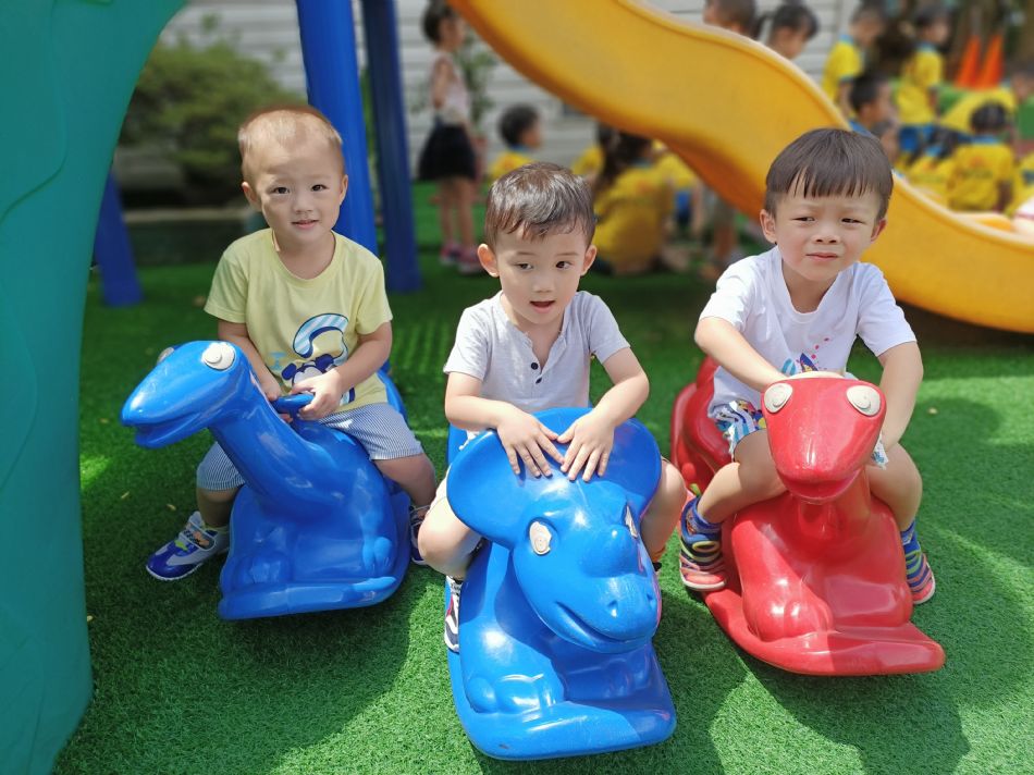 文件 : <FONT COLOR='red'>(109.06.24)操場活動.JPG</FONT> <BR> 尺寸 : <FONT COLOR='blue'>950 × 712</FONT> 圖元 <BR> 格式 : <FONT COLOR='green'>jpg</FONT> <BR> 大小 : <FONT COLOR='green'> -- </FONT> KB