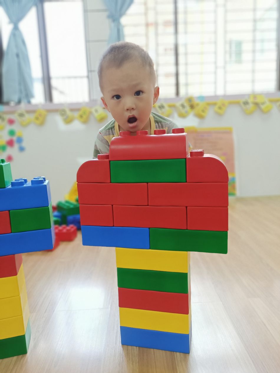 文件 : <FONT COLOR='red'>(109.06.30)樂高【好吃的冰棒】-7.JPG</FONT> <BR> 尺寸 : <FONT COLOR='blue'>950 × 1267</FONT> 圖元 <BR> 格式 : <FONT COLOR='green'>jpg</FONT> <BR> 大小 : <FONT COLOR='green'> -- </FONT> KB