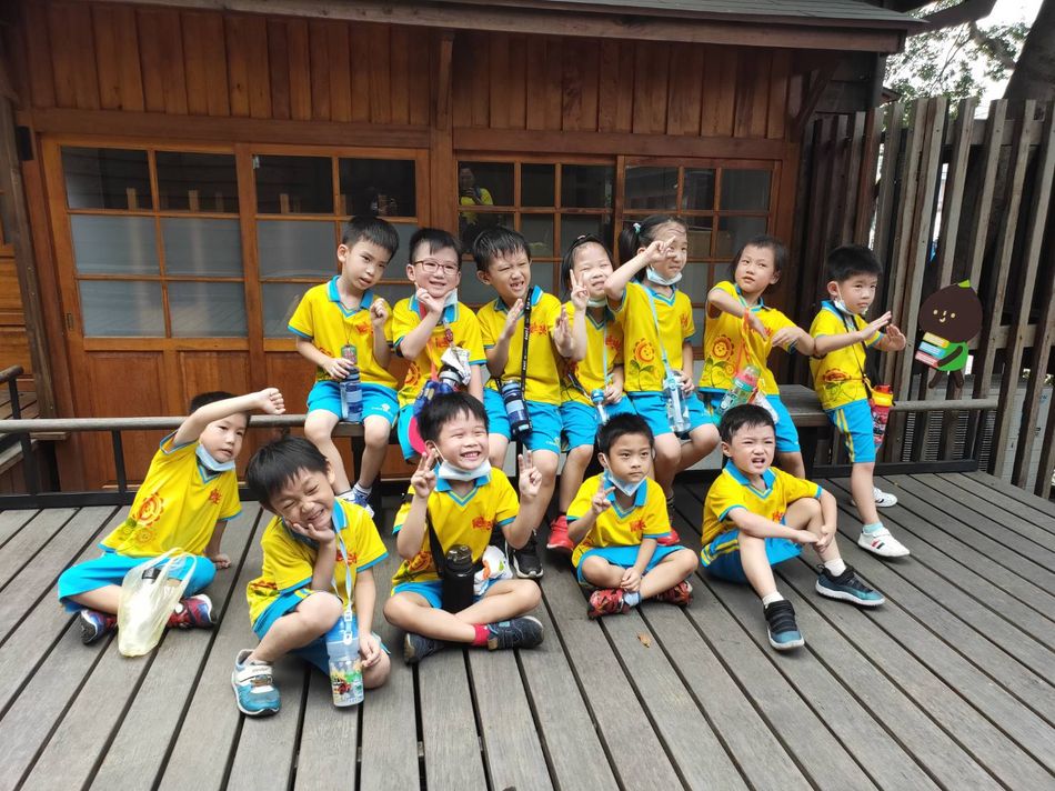 文件 : <FONT COLOR='red'>1596108639949.jpg</FONT> <BR> 尺寸 : <FONT COLOR='blue'>950 × 712</FONT> 圖元 <BR> 格式 : <FONT COLOR='green'>jpg</FONT> <BR> 大小 : <FONT COLOR='green'> -- </FONT> KB