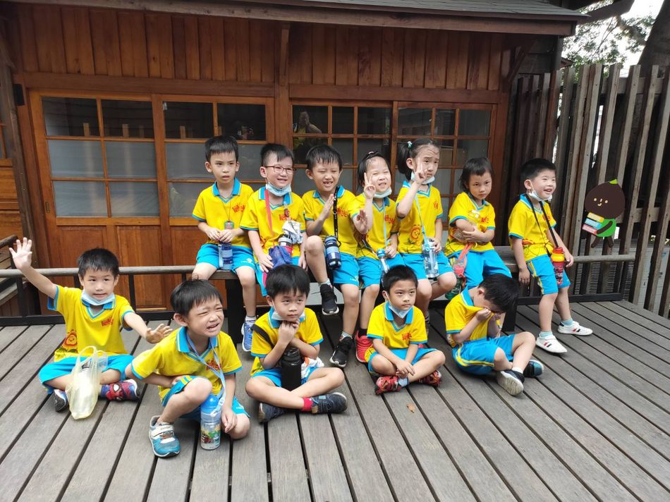 文件 : <FONT COLOR='red'>1596108643171.jpg</FONT> <BR> 尺寸 : <FONT COLOR='blue'>950 × 712</FONT> 圖元 <BR> 格式 : <FONT COLOR='green'>jpg</FONT> <BR> 大小 : <FONT COLOR='green'> -- </FONT> KB