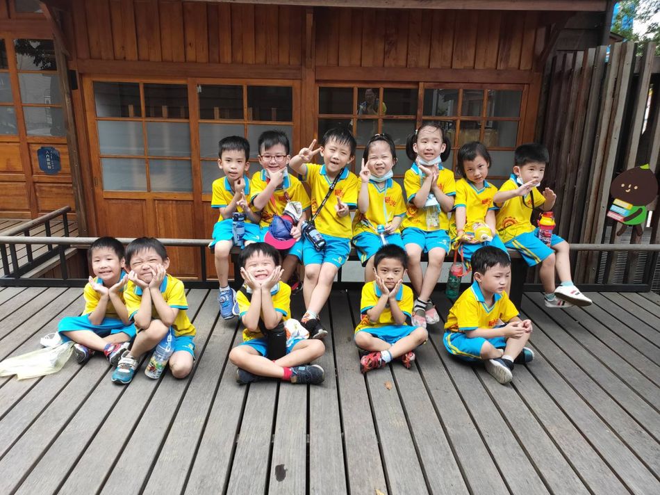 文件 : <FONT COLOR='red'>1596108646527.jpg</FONT> <BR> 尺寸 : <FONT COLOR='blue'>950 × 712</FONT> 圖元 <BR> 格式 : <FONT COLOR='green'>jpg</FONT> <BR> 大小 : <FONT COLOR='green'> -- </FONT> KB