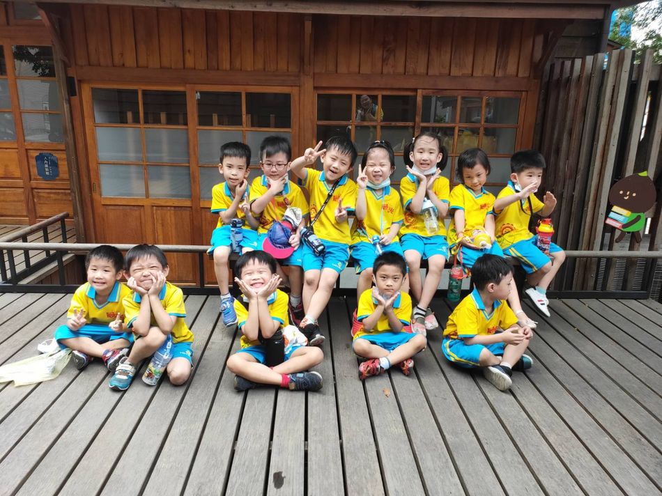 文件 : <FONT COLOR='red'>1596108652831.jpg</FONT> <BR> 尺寸 : <FONT COLOR='blue'>950 × 712</FONT> 圖元 <BR> 格式 : <FONT COLOR='green'>jpg</FONT> <BR> 大小 : <FONT COLOR='green'> -- </FONT> KB