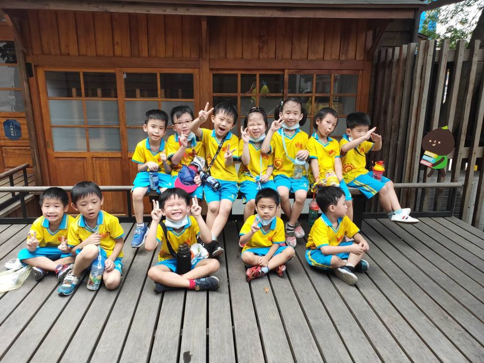 文件 : <FONT COLOR='red'>1596108659268.jpg</FONT> <BR> 尺寸 : <FONT COLOR='blue'>950 × 712</FONT> 圖元 <BR> 格式 : <FONT COLOR='green'>jpg</FONT> <BR> 大小 : <FONT COLOR='green'> -- </FONT> KB